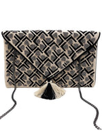 Load image into Gallery viewer, CREAM DREAM CLUTCH