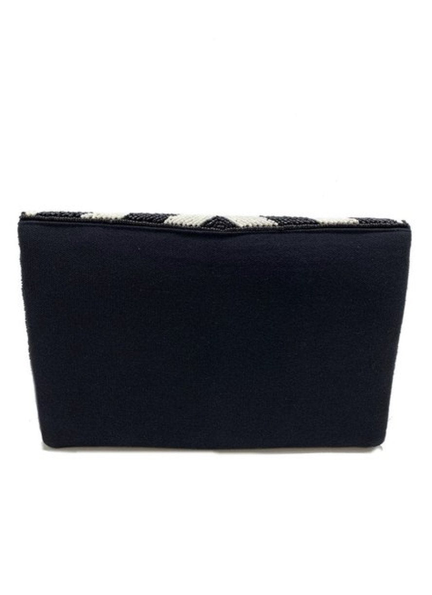 BLACK & WHITE CLUTCH