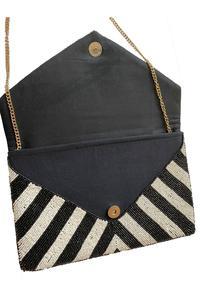 BLACK & WHITE CLUTCH