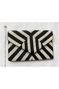 BLACK & WHITE CLUTCH