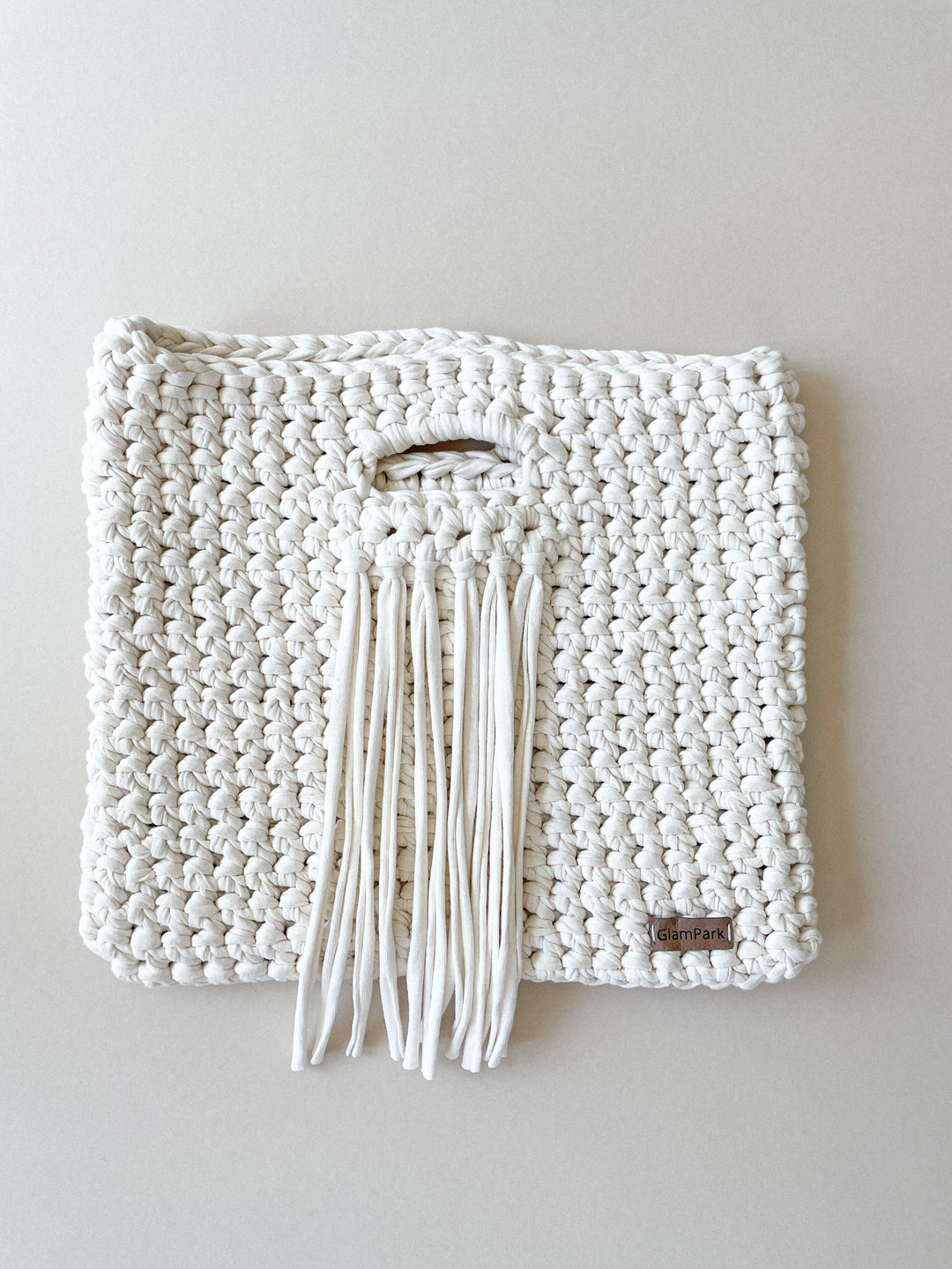 BONE WHITE CROCHET PURSE