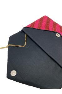 ROSE RED CLUTCH